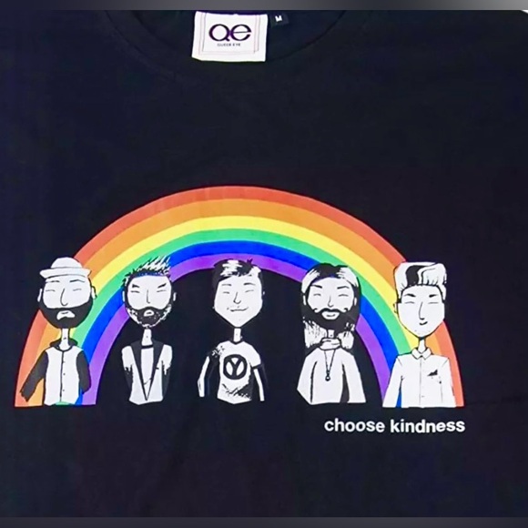 🏳️‍🌈 NWT! QE Rainbow Unisex Choose Kindness TShirt - Picture 3 of 9